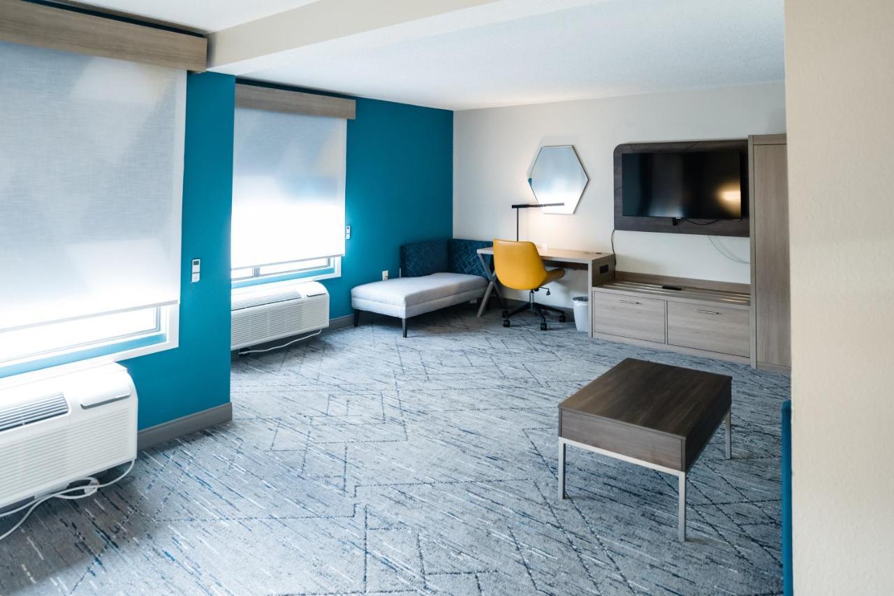 Express & Knoxville-north-i-75 Exit 112 By Ihg Hotel 2*