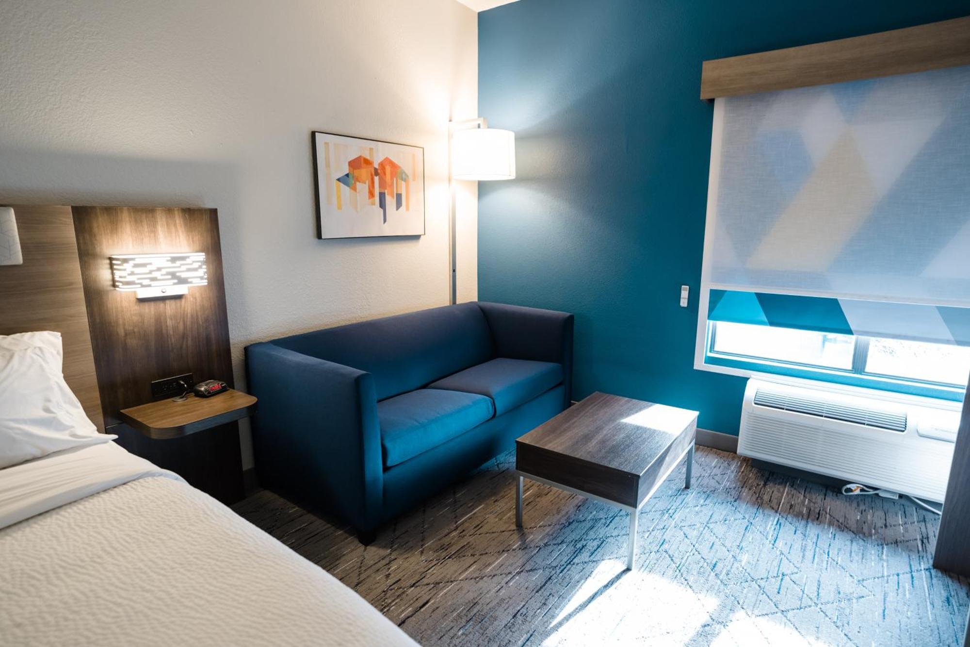 Express & Knoxville-north-i-75 Exit 112 By Ihg Hotel