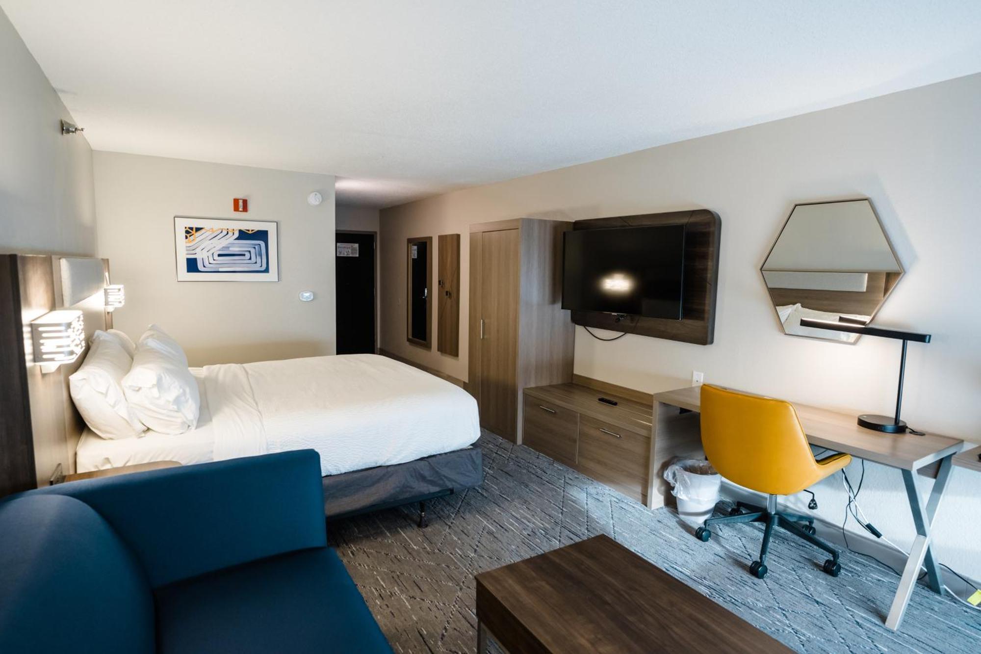 Express & Knoxville-north-i-75 Exit 112 By Ihg Hotel 2*